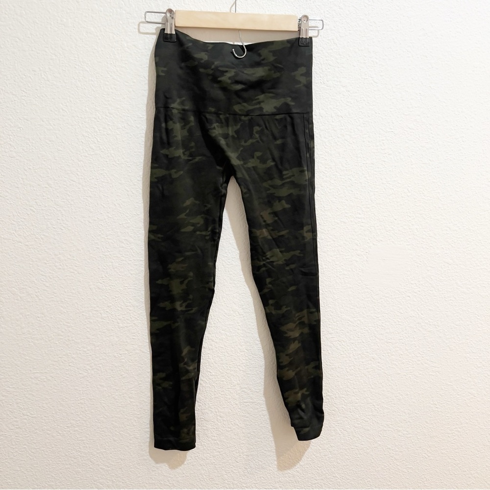Spanx- Look At Me Now Green Camo Seamless Leggings- M